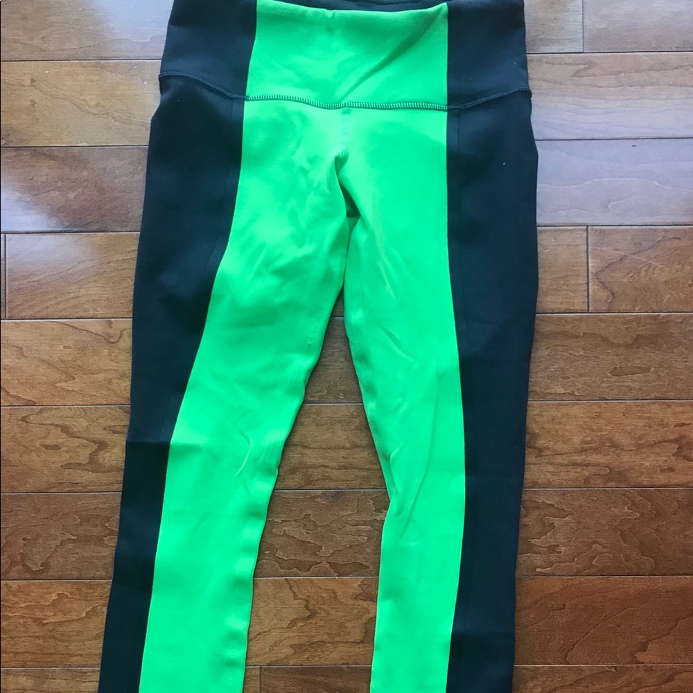 Lululemon wunder unders size 4